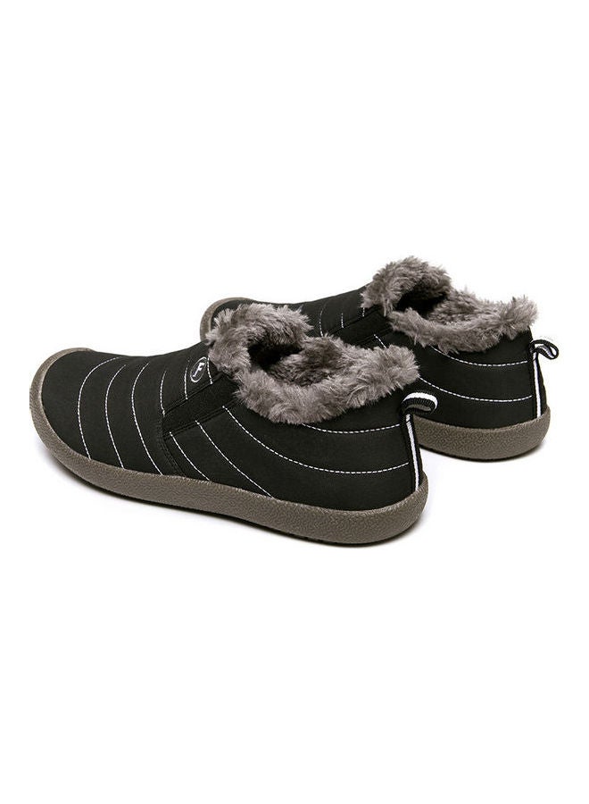 بيوينتي Plush Snow Slip-On Casual Boots Black  - Image 2