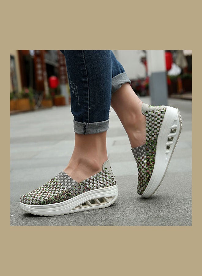 Beauenty - Korean Fashion Breathable Slip-Ons Green - Image 1