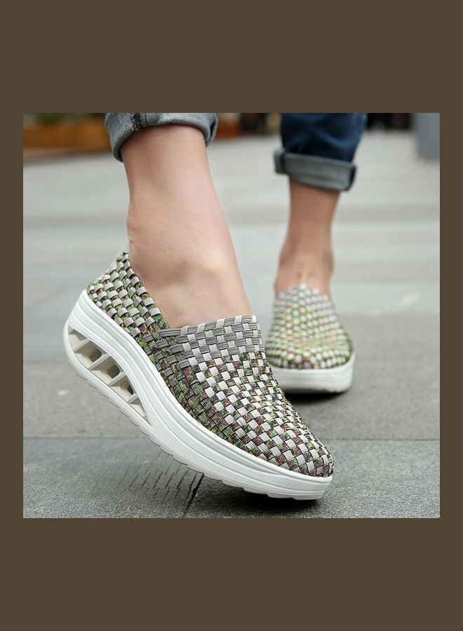 Beauenty - Korean Fashion Breathable Slip-Ons Green - Image 1