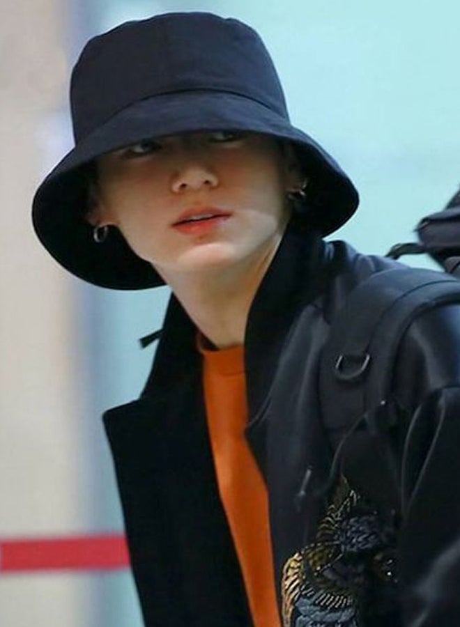 بيوينتي قبعة الصياد مطبوعة بشعار فرقة "BTS" الأسود/ الوردي/ الأزرق - Image 3