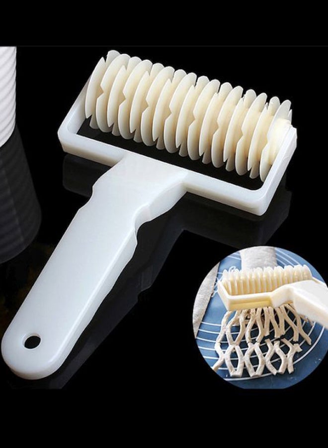 Beauenty Lattice Shaped Dough Cutter White 14x4.5x12cm - Image 2