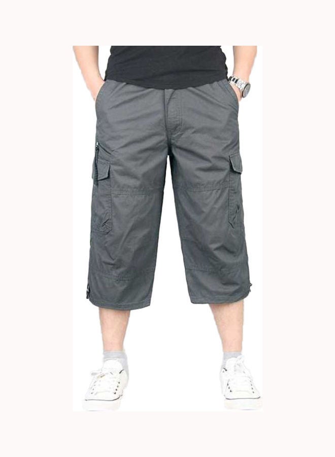 بنطال كابري قصير بقصة مستقيمة ولون سادة للرجال رمادي - Image 1