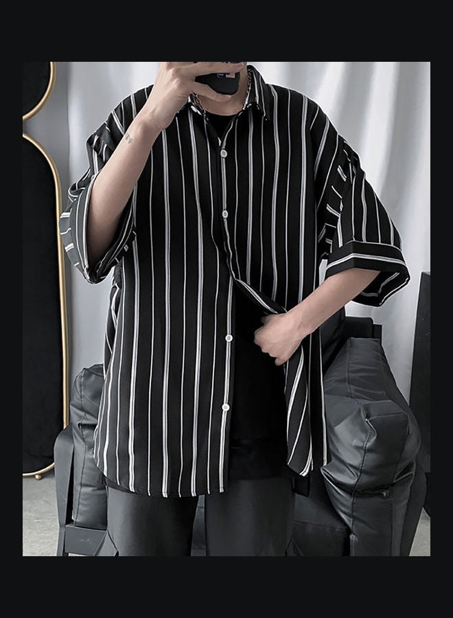 قميص مخطط بأكمام قصيرة أسود - Image 4