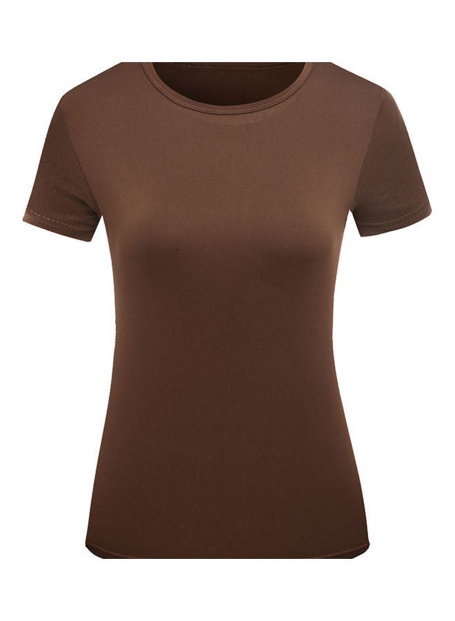 تيشيرت بياقة دائرية ولون واحد بلون القهوة - Image 1