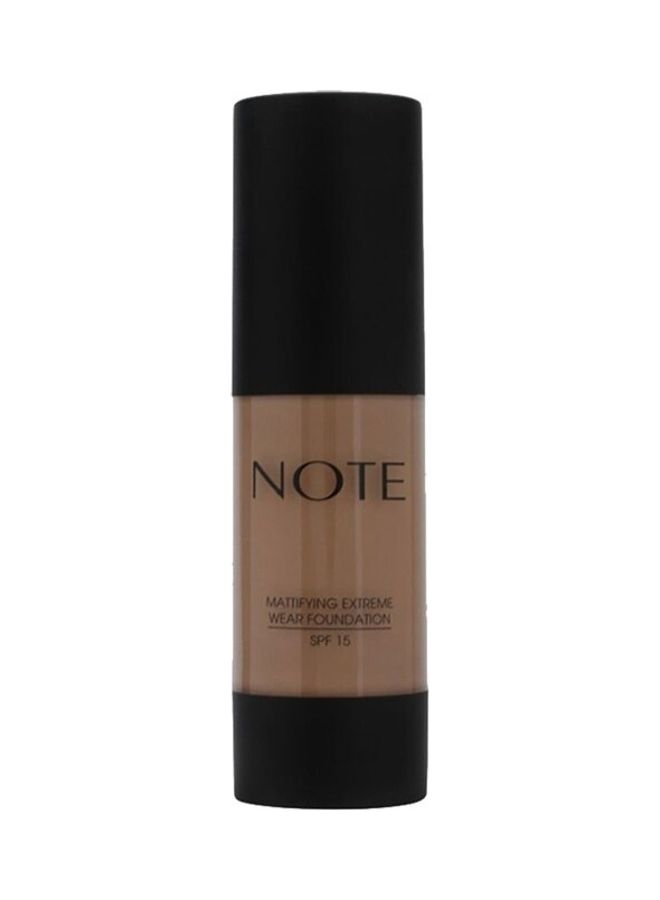 نوت كريم أساس مطفأ اللمعة بتغطية فائقة وبعامل حماية من الشمس SPF15 بيج