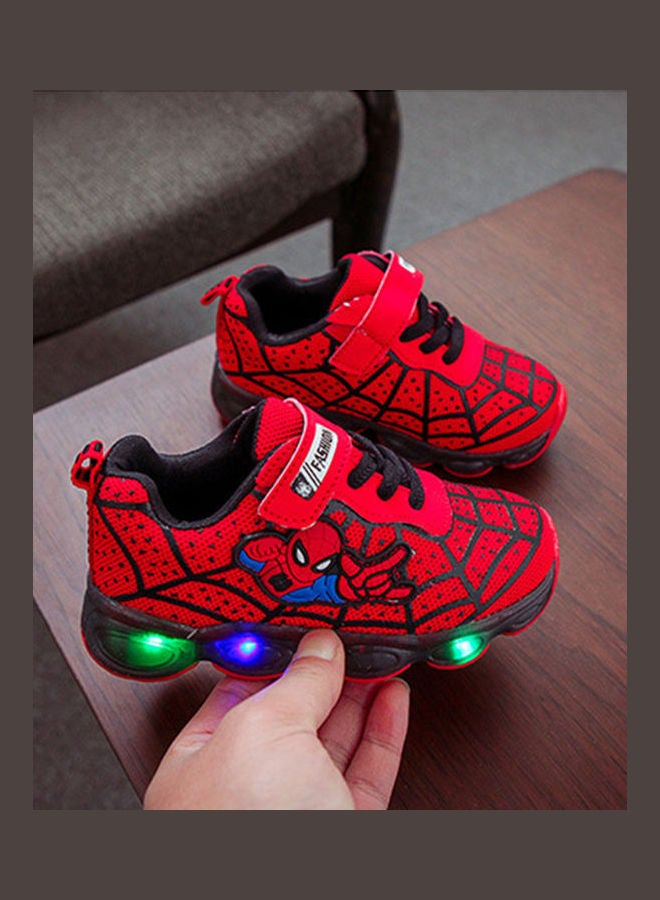 حذاء رياضي كاجوال رائع بتصميم عصري مزود بإضاءة LED للأولاد والبنات أحمر  - Image 2