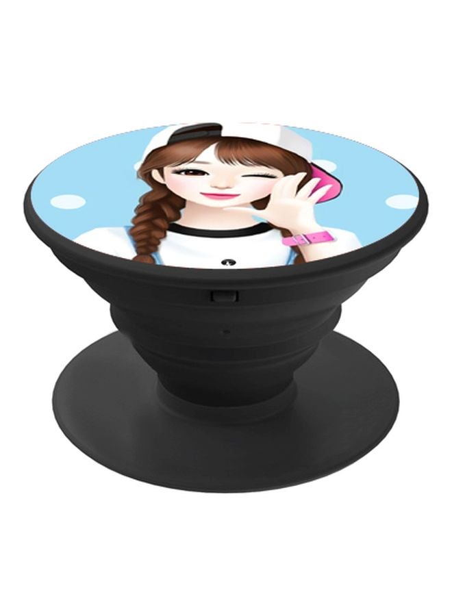 بي بي حامل هاتف بوب سوكيت بطبعة فتاة مع قبعة من الرسوم المتحركة أزرق/ بيج/ أبيض - Image 1