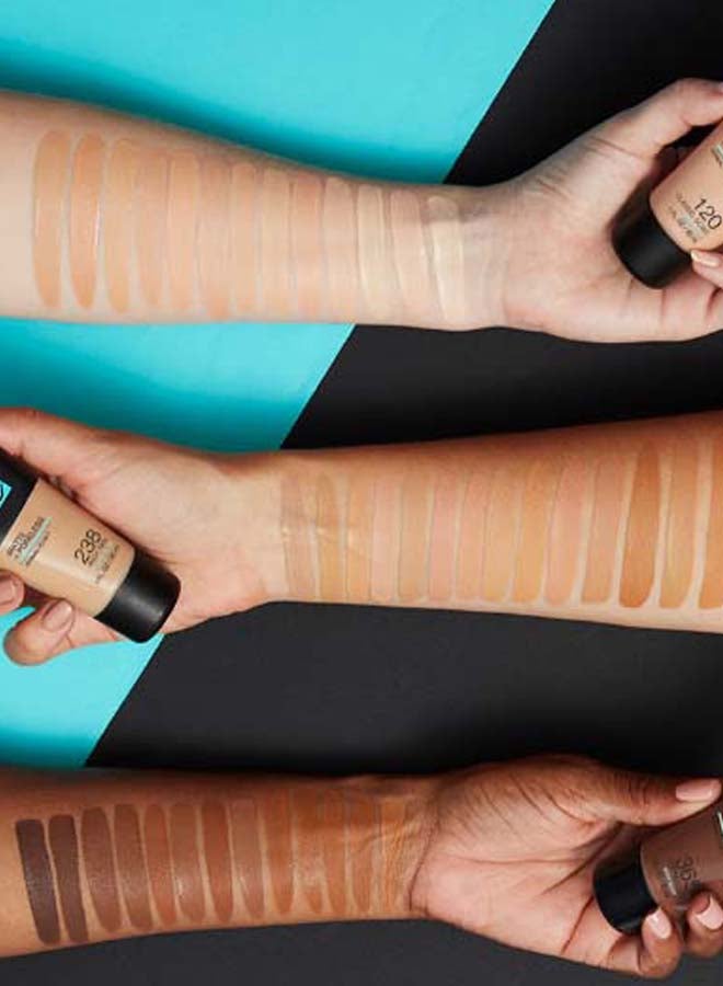 MAYBELLINE NEW YORK - Fit Me Matte+ Poreless Liquid Foundation 250 Sun Beige - Image 1