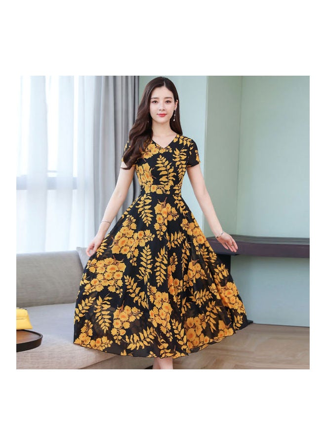 فستان صيفي بأكمام قصيرة وخصر مرتفع وبطبعة عصرية متعدد الألوان - Image 2