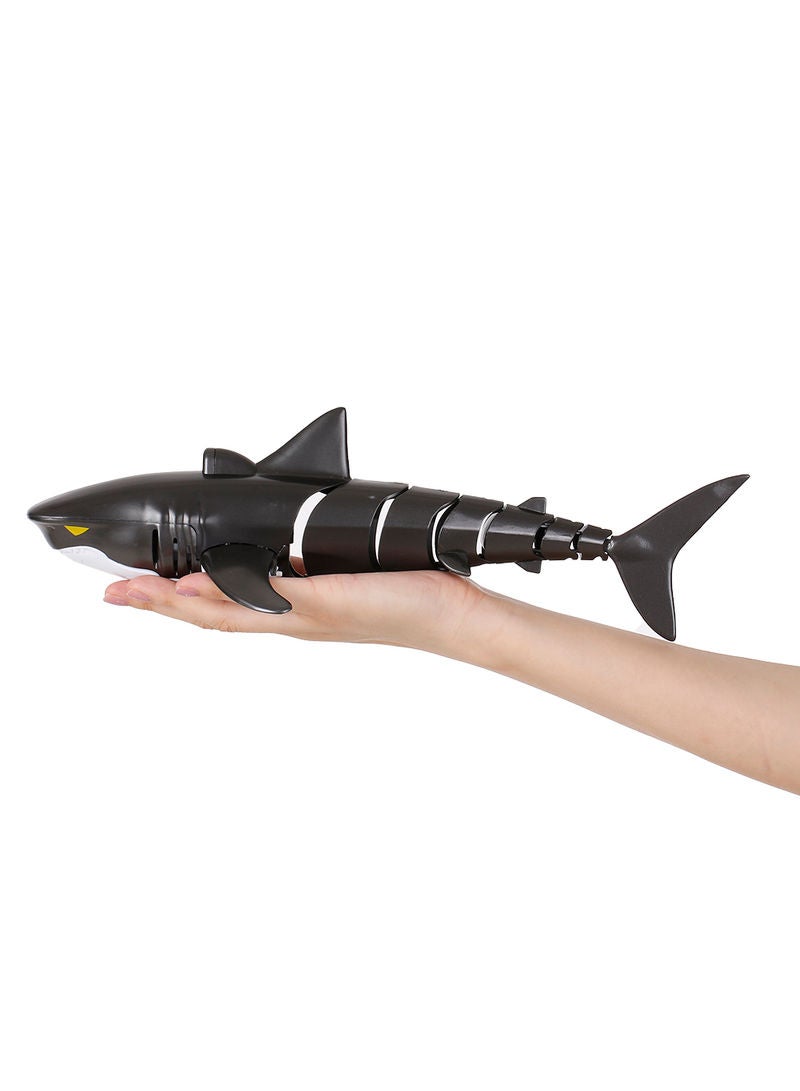 Generic - Mini RC Shark Remote Control Racing Boat 20.4 x 11.2 x 15.2cm - Image 1