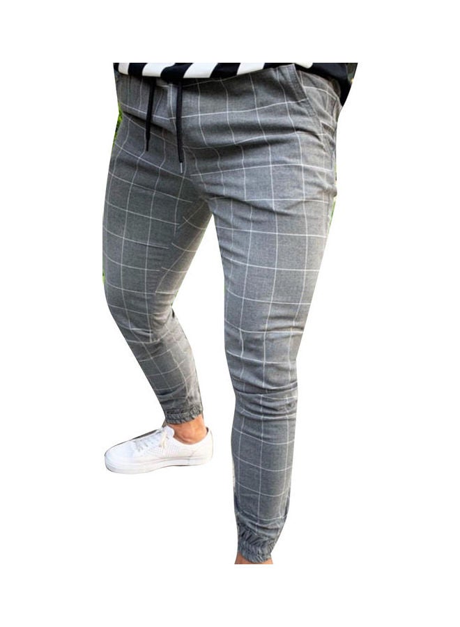 بنطال برباط مزين بنقشة مربعات رمادي فاتح