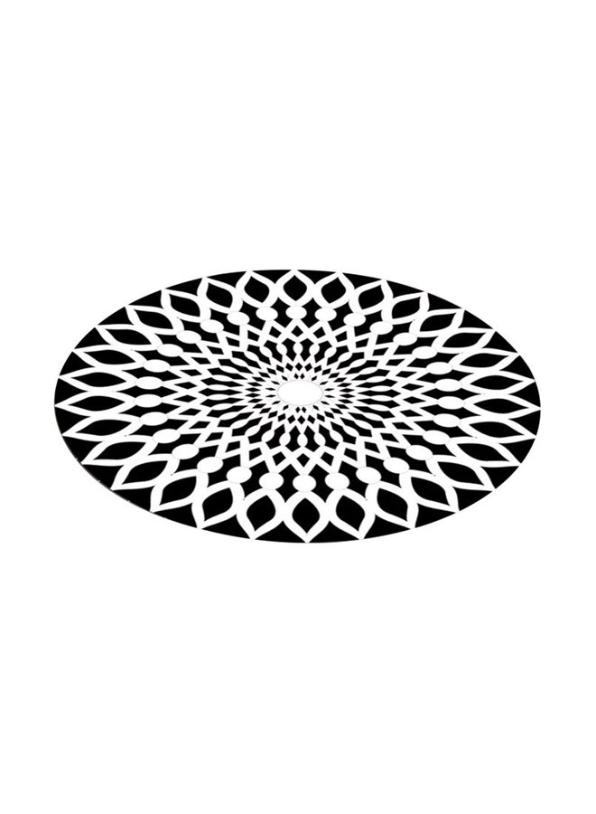 سجادة دائرية الشكل بتصميم فضاء ثلاثي الأبعاد أسود/ أبيض 30x6x30سم - Image 1