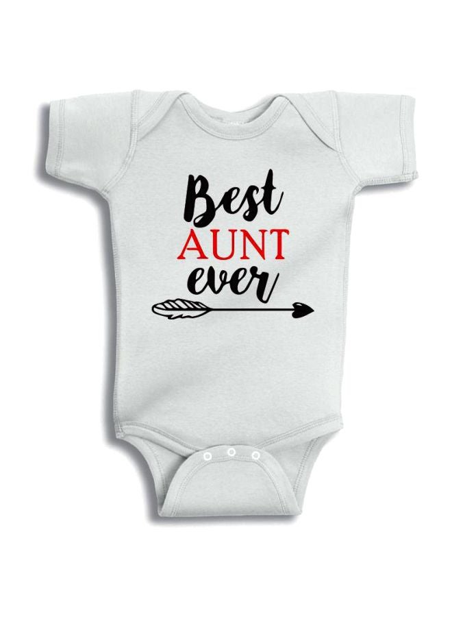 توينكل هاندس لباس من قطعة واحدة للأطفال بطبعة عبارة (Best Aunt Ever) أبيض/أسود/أحمر  - Image 1