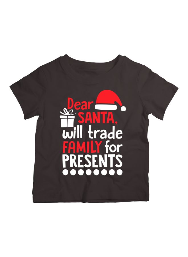 Twinkle Hands Trade Family For Presents Printed T-Shirt Black/White/Red - Image 1