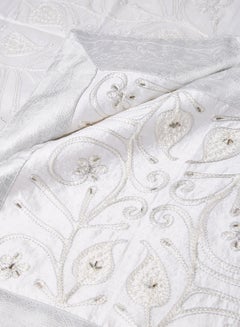 Ikras 5-Piece Embroidered Placemat and Table Runner Set White  - Image 2