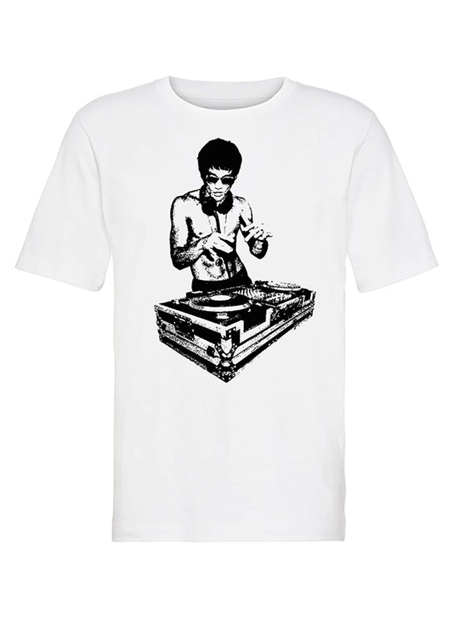 MODA Bruce Lee Dj Print Short T-Shirt White - Image 1