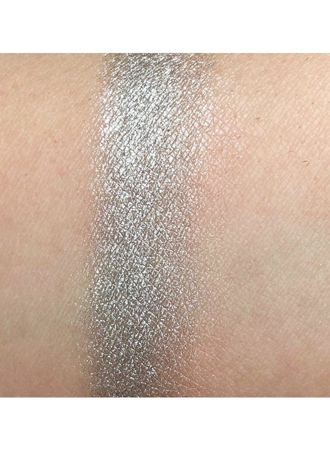 Essence - Melted Chrome Eyeshadow 04 Steel The Look - Image 1