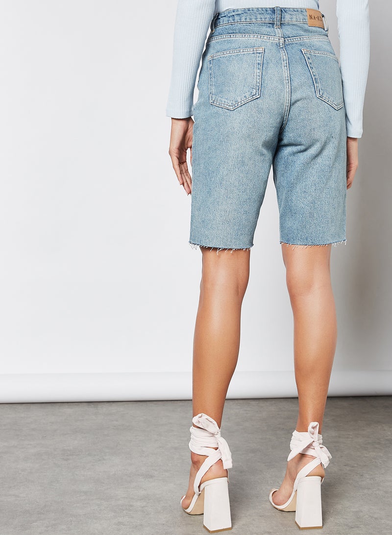 NA-KD - Frayed Hem Denim Shorts Light Blue - Image 1