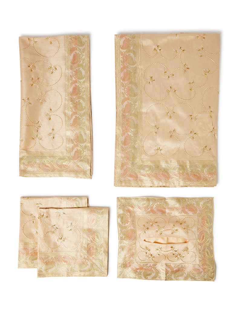 Ikras Table Cloth Set Beige  - Image 1