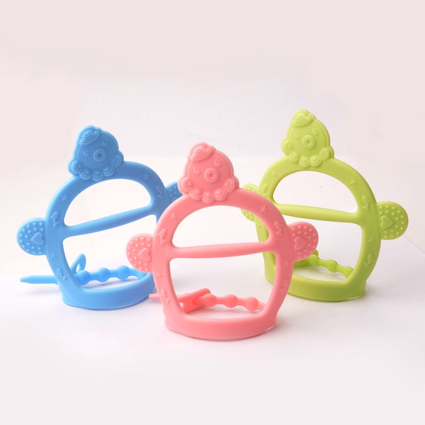 1-Piece Food Grade Bracelet Designed Baby's Teether  - Image 3