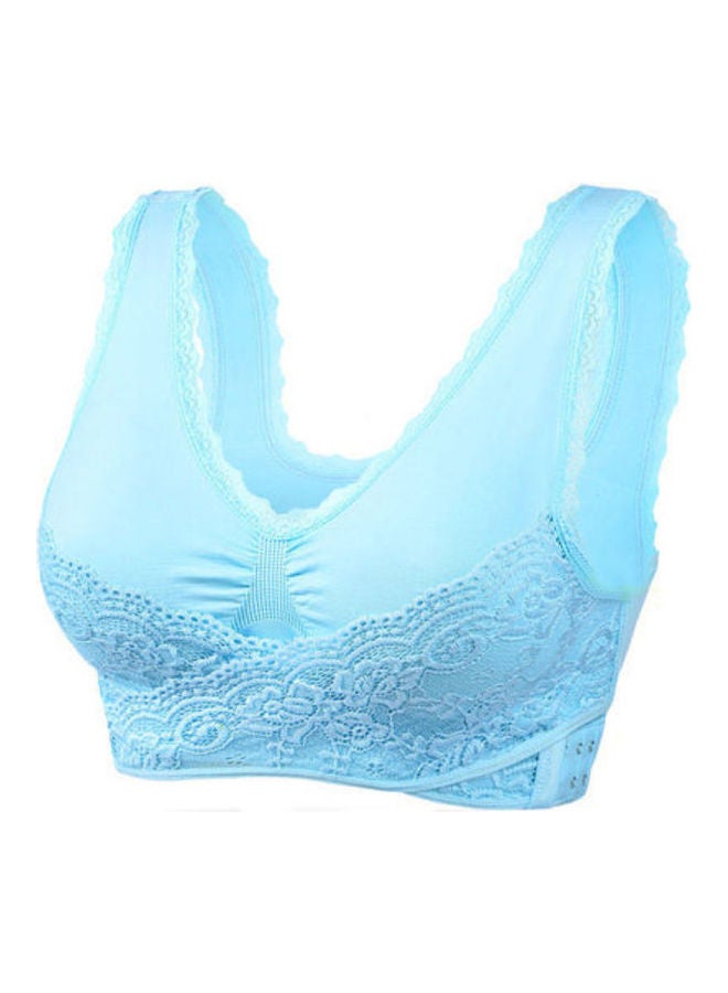 حمالة صدر رياضية جيدة التهوية مزينة بنمط متقاطع من الدانتيل أزرق سماوي