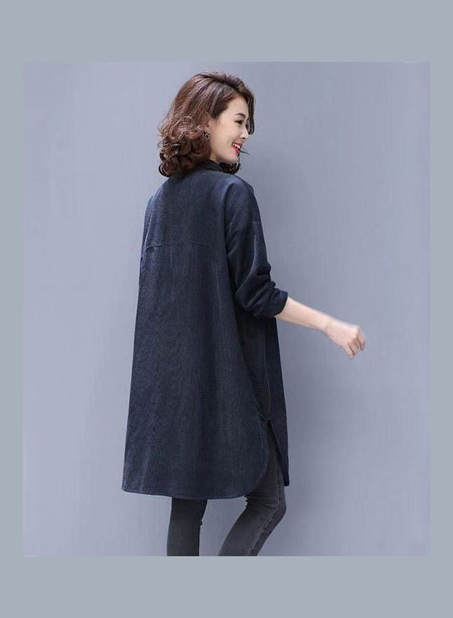 قميص نسائي كاجوال من قماش مخملي بأزرار مغطية انديغو - Image 4