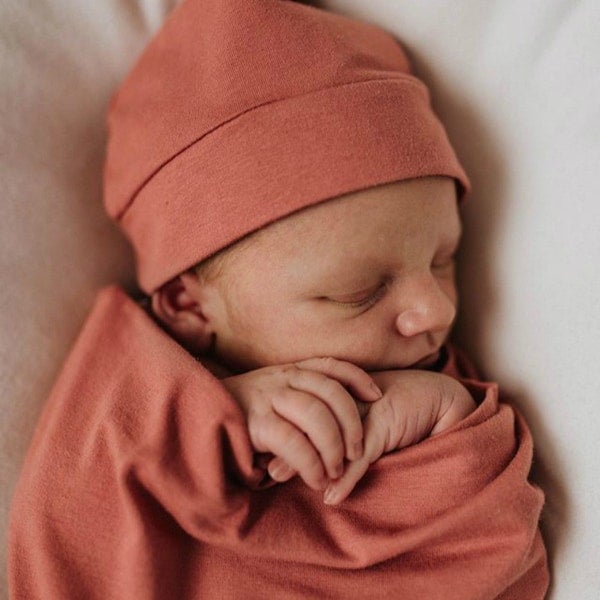 2-Piece Newborn Cocoon Printing Baby Sleeping Bag Tire Cap Set  - Image 4