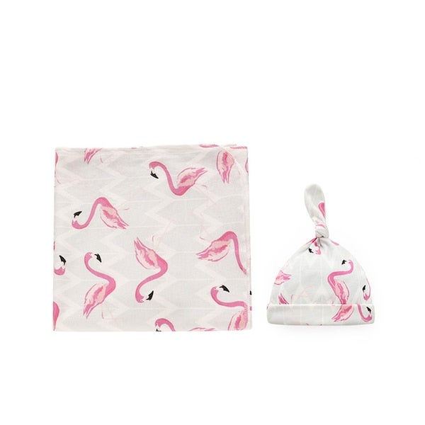 Generic - High Quality Comfortable Baby's Blanket And Cap Set - Image 1