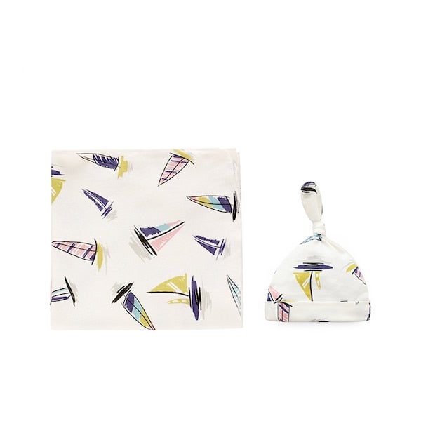 Generic - High Quality Comfortable Baby's Blanket And Cap Set - Image 1