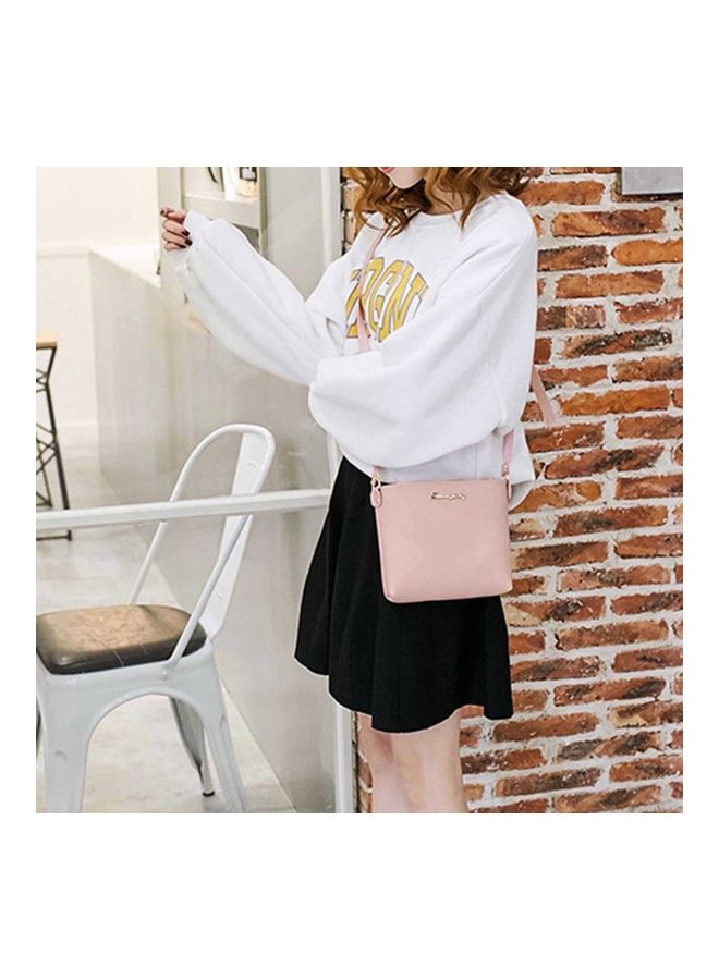 حقيبة كروس مزينة بتفاصيل بتصميم سحاب وردي - Image 2