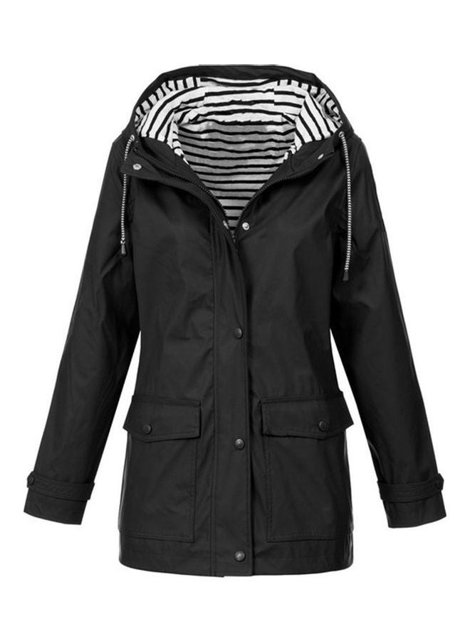 جاكيت مضاد للماء والرياح بغطاء للرأس أسود - Image 1