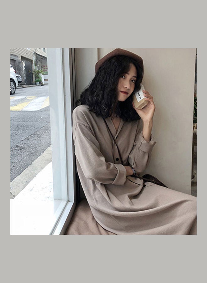 فستان بتصميم أكمام طويلة مزين بزنبرك وأزرار مائلة كاكي - Image 1