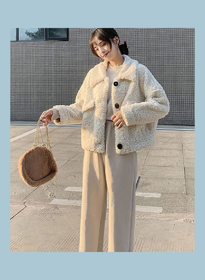 بلوزةٌ بأكمامٍ طويلة وياقة مطوية للأسفل أبيض - Image 2