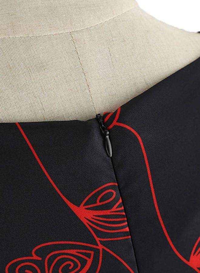 شاربدو فستان متوسط الطول برقبة دائرية أسود/ أحمر - Image 4