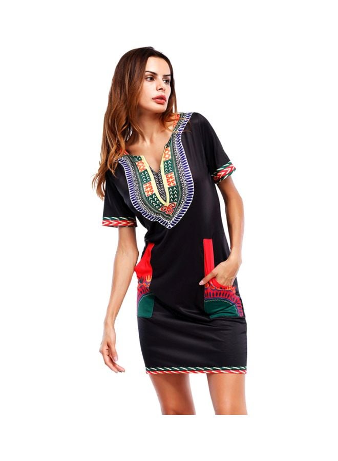 شاربدو فستان بأكمام قصيرة ورقبة على شكل حرف V أسود / أحمر/ أخضر - Image 1