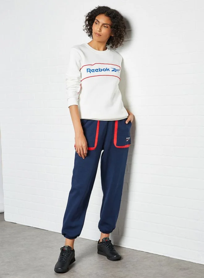 Reebok Classic Linear Logo Sweatshirt Chalk