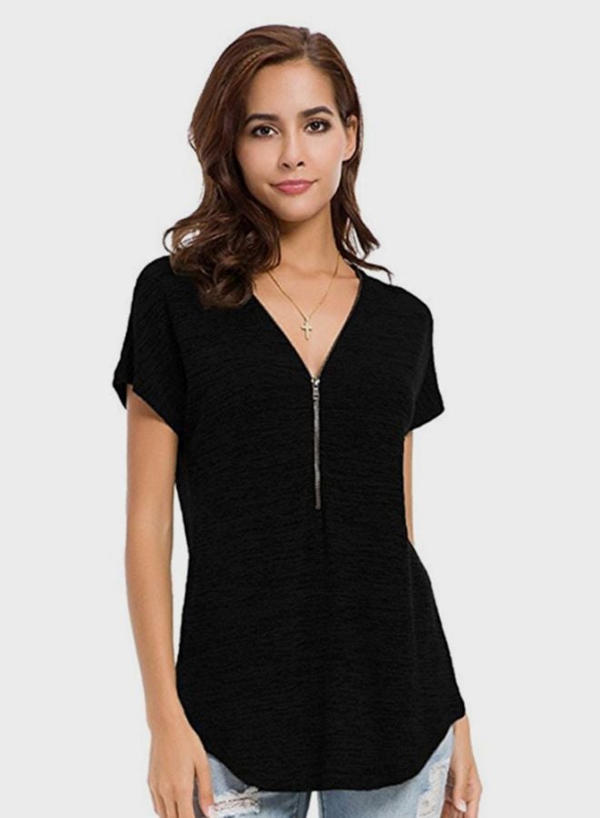 شاربدو بلوزة بأكمام قصيرة ورقبة على شكل الحرف V أسود - Image 1