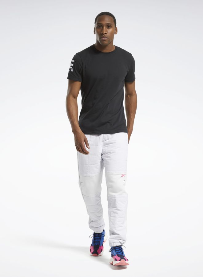 Reebok - MYT SS Graphic Tee - Q4 Black - Image 1