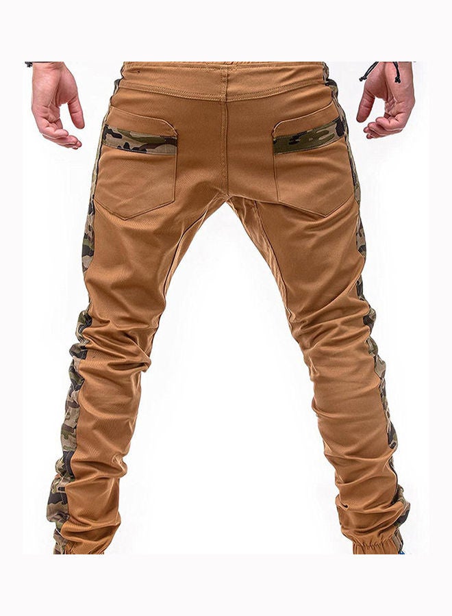 بنطال مزين بطبعة كاموفلاج كاكي - Image 4