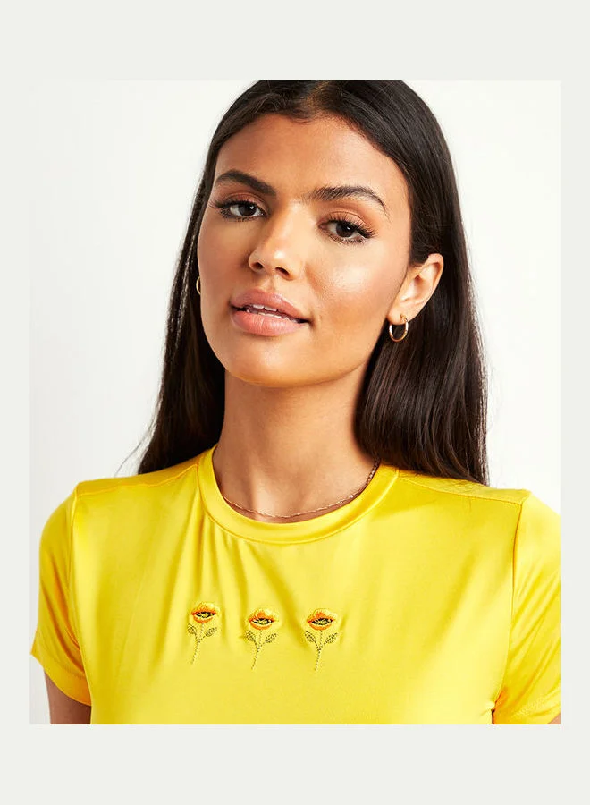 Closet By Styli Embroidered Flower Detail Fitted Crop T-Shirt Yellow