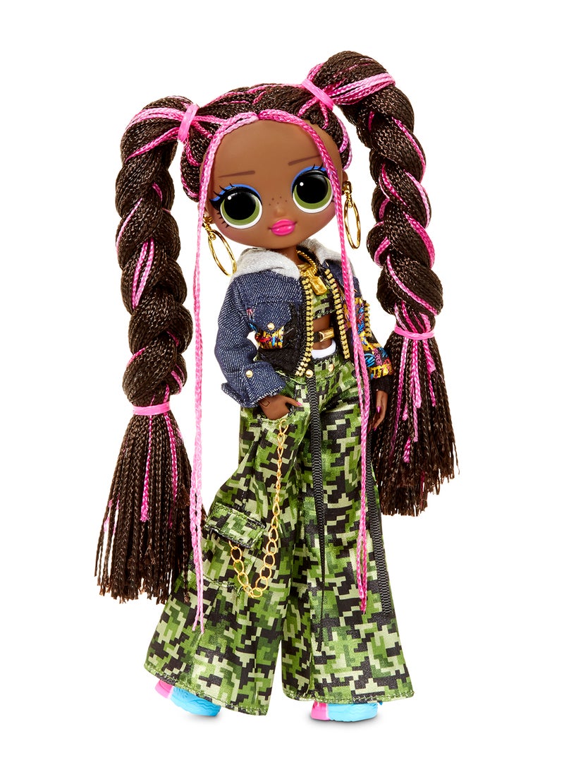L.O.L. SURPRISE! - OMG Remix Plays Music With 25 Surprises Including Honeylicious Fashion Doll 12x12x3.2cm - Image 1