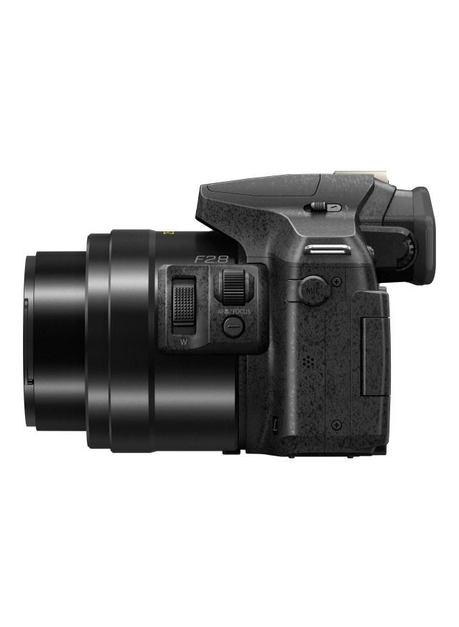 كاميرا التوجيه والتصوير DMC-FZ300 بدقة 12.1 ميجابكسل وتكبير بصري يصل إلى x24 بشاشة لمس متغيرة الزاوية وتقنية واي فاي مدمجة وطقم ملحقات