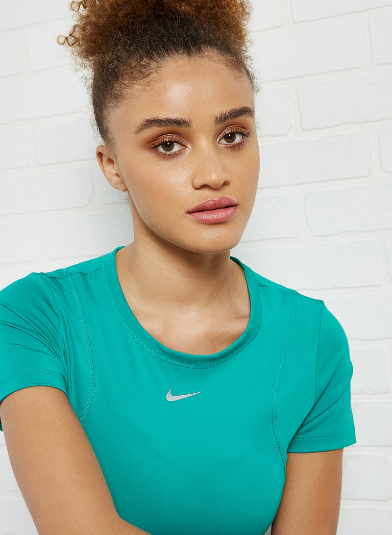 Nike - Pro AeroAdapt Training Crop Top Green/Black - Image 1