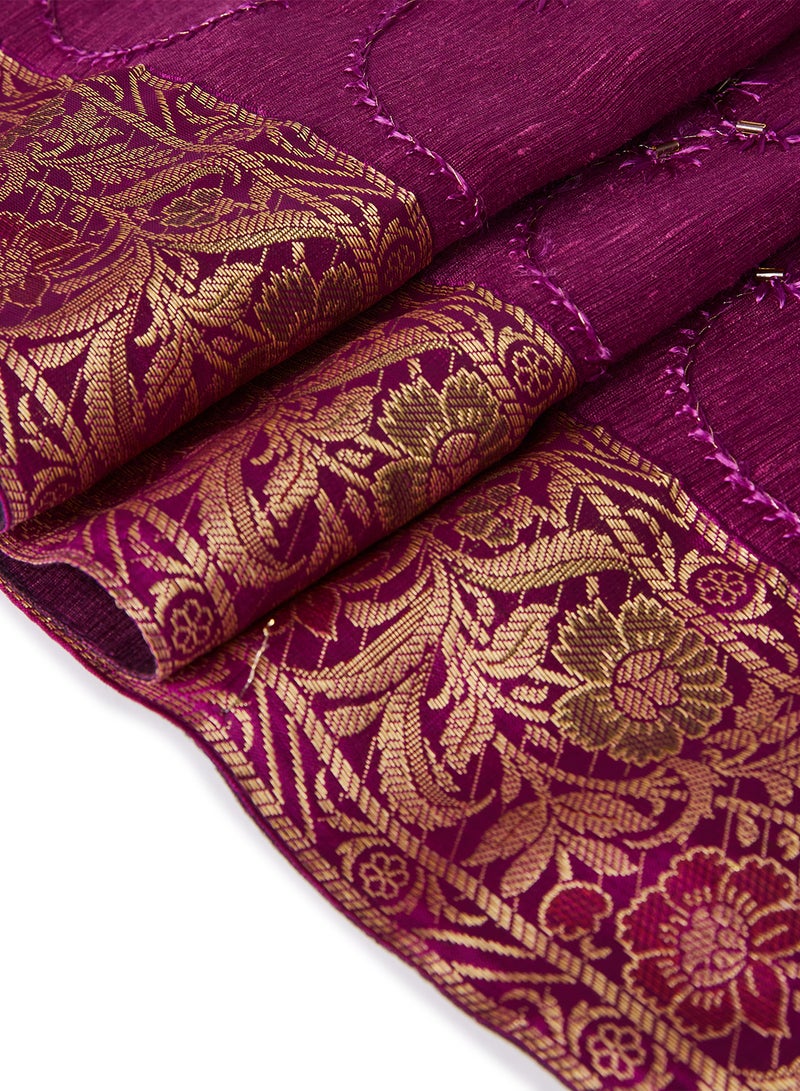 Ikras - 5-Piece Embroidered Placemat and Table Runner Set Pink - Image 1