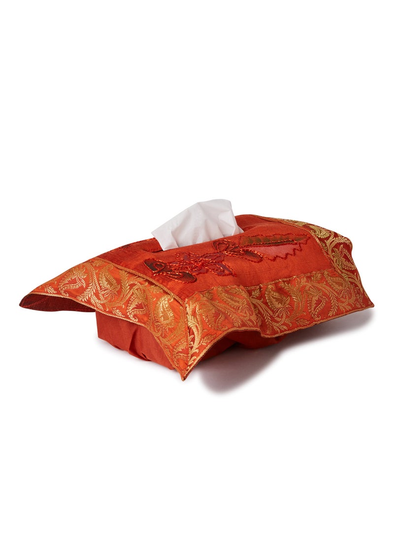 Ikras 5-Piece Embroidered Table Cloth Set Red/Gold 110x110cm - Image 3