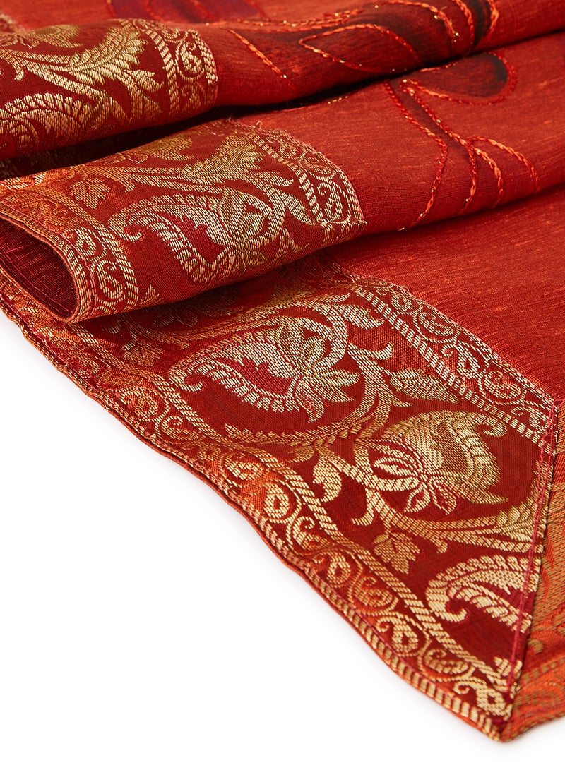 Ikras 5-Piece Embroidered Table Cloth Set Red/Gold 110x110cm - Image 4