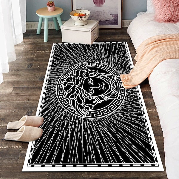 بساط ناعم ومستطيل الشكل بتصميم كلاسيكي وبسيط على شكل وجه أسود 60x90سم - Image 2