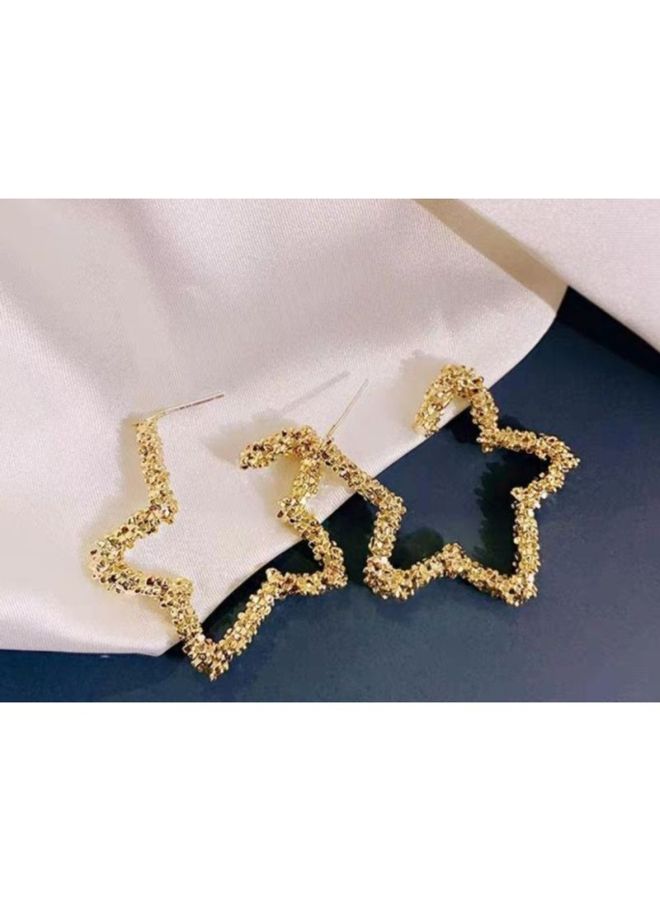 جونسون آند جونسون أقراط ذهبية مجوفة على شكل قلب عيار 14 قيراطاً - Image 2