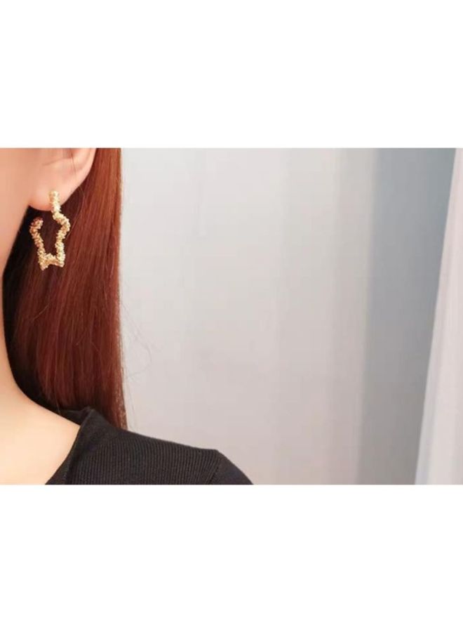 جونسون آند جونسون أقراط ذهبية مجوفة على شكل قلب عيار 14 قيراطاً - Image 4