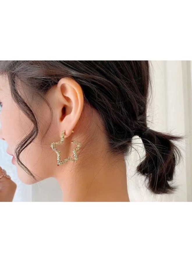 جونسون آند جونسون أقراط ذهبية مجوفة على شكل قلب عيار 14 قيراطاً - Image 5